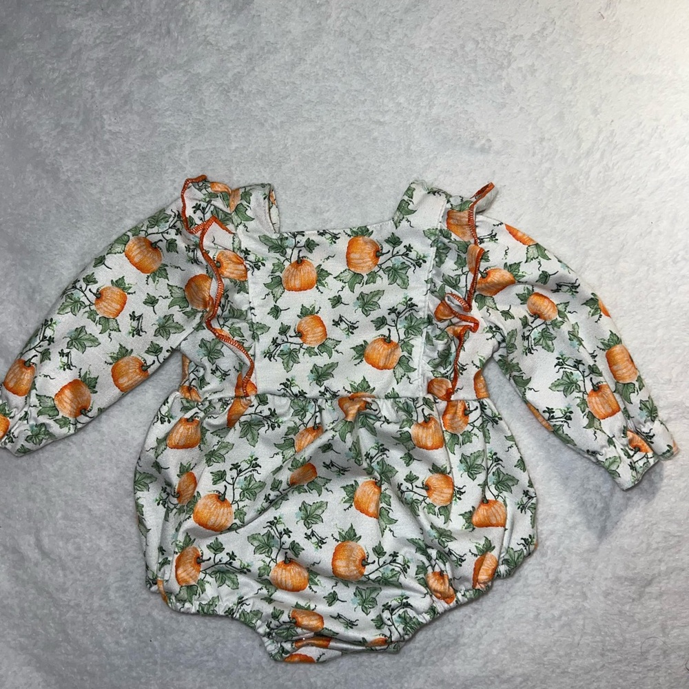 🩷5/$25 Pumpkin Print Baby Romper 3M